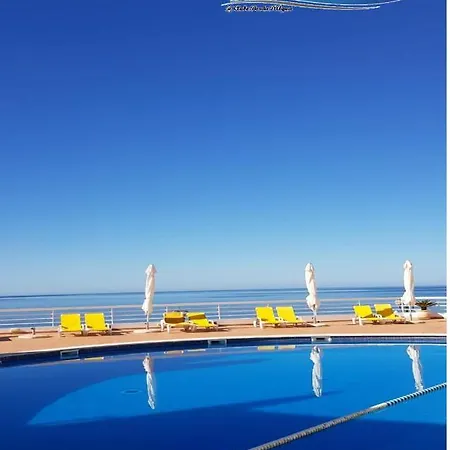 Appartement Oura Ocean Front *