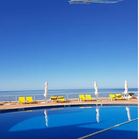 Apartamento Oura Ocean Front *