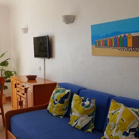Oura Ocean Front Apartamento *